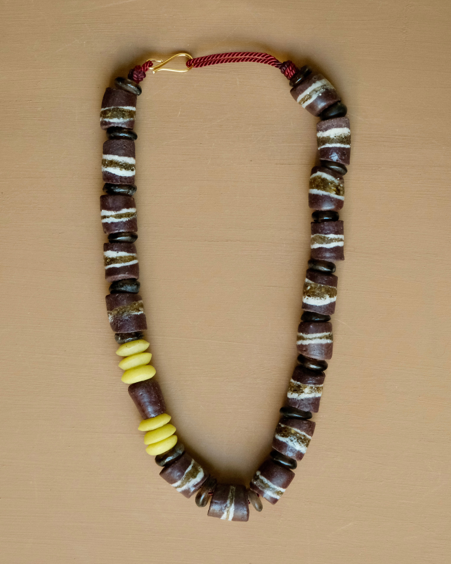 Collier 48