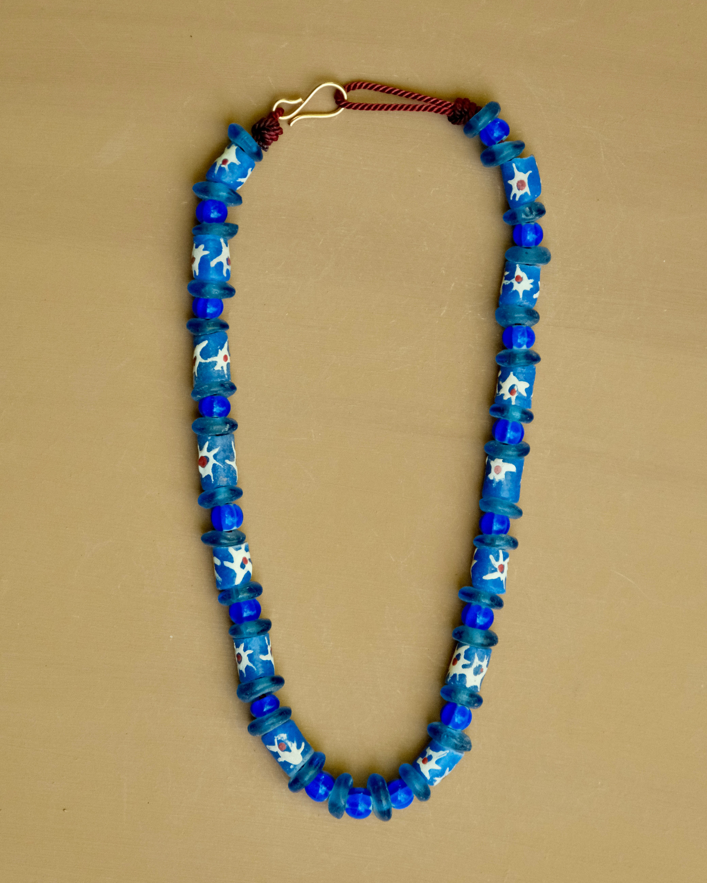 Collier 37