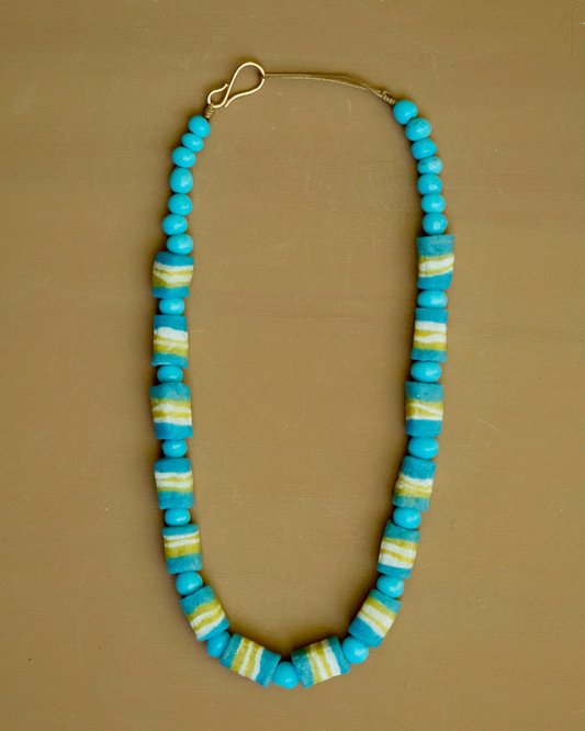 Collier 16