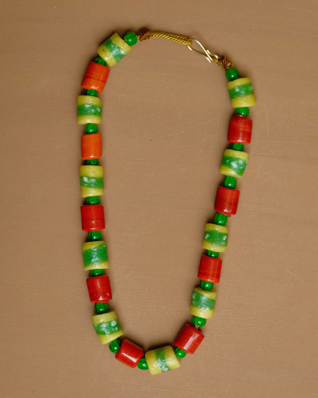 Collier 18